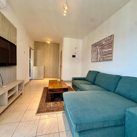 아파트 Seafront 1 Bedroom Flat *
